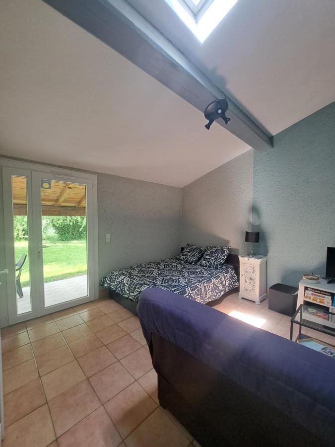 Studio avec jardin à 5 min du Parc Walibi Roquefort  Esterno foto