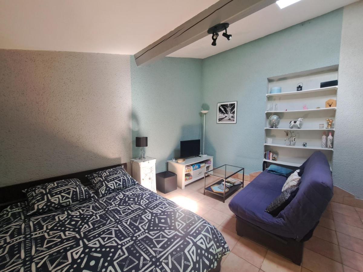 Studio avec jardin à 5 min du Parc Walibi Roquefort  Esterno foto