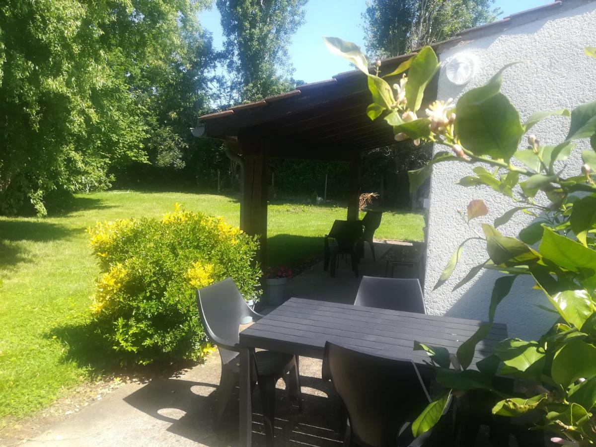Studio avec jardin à 5 min du Parc Walibi Roquefort  Esterno foto